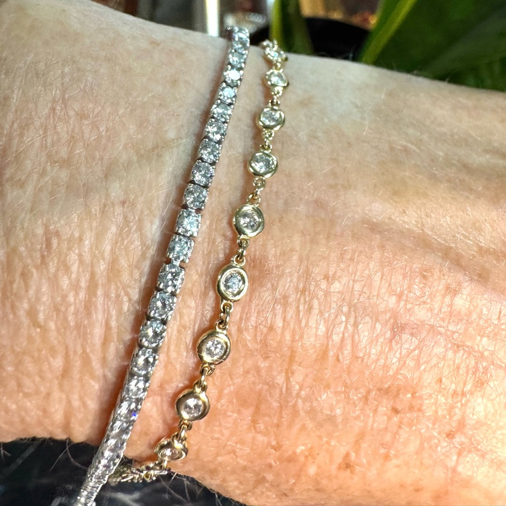 14k Designer 1.20ctt Diamonds by the line Bezel Bracelet - Picture 3 of 11